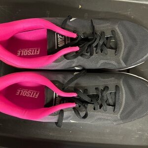 Nike Air Max Sequent running shoes